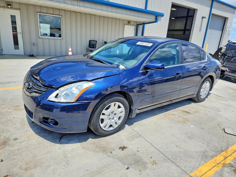 2012 NISSAN Altima
