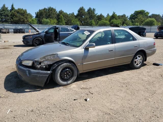 1998 TOYOTA Camry