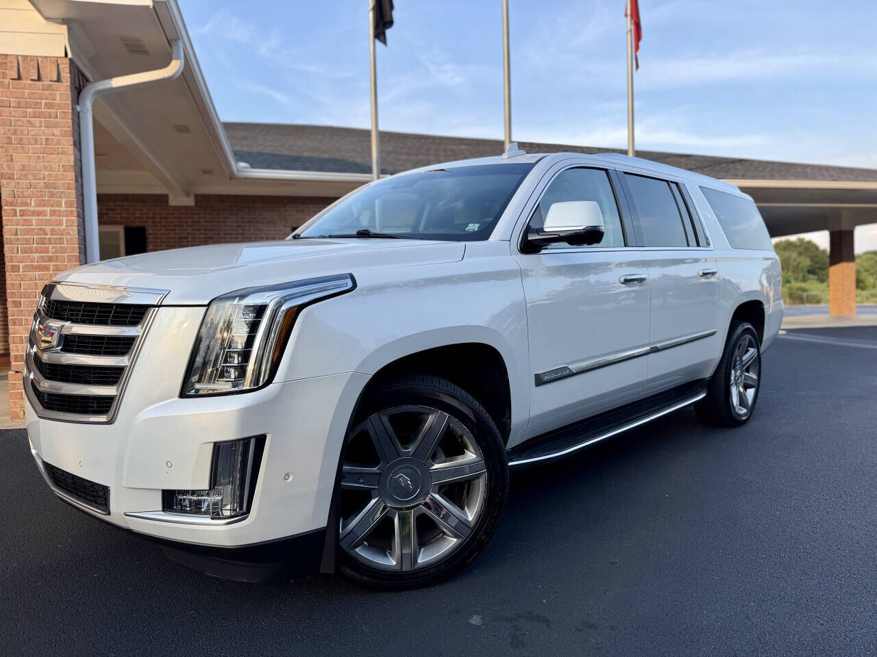2018 CADILLAC Escalade ESV