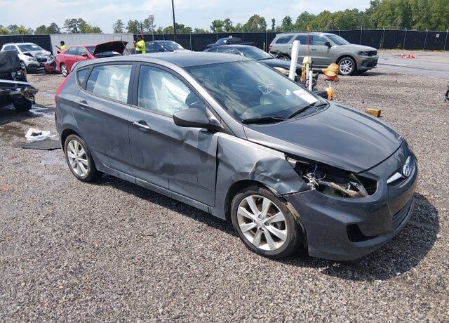 2012 HYUNDAI Accent