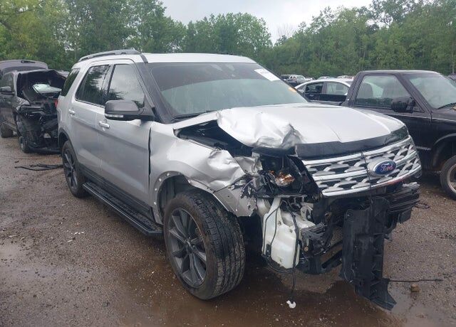 2018 FORD Explorer