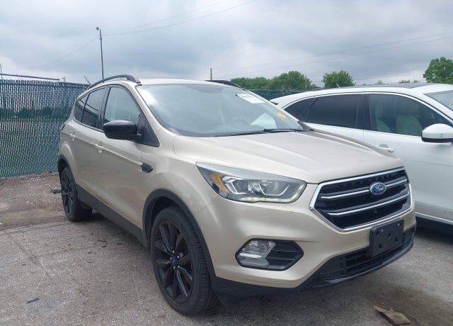 2017 FORD Escape