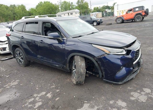 2021 TOYOTA Highlander