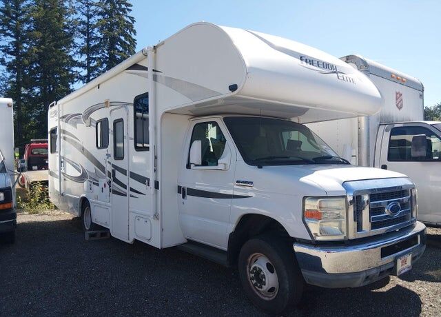 2011 FORD E-450