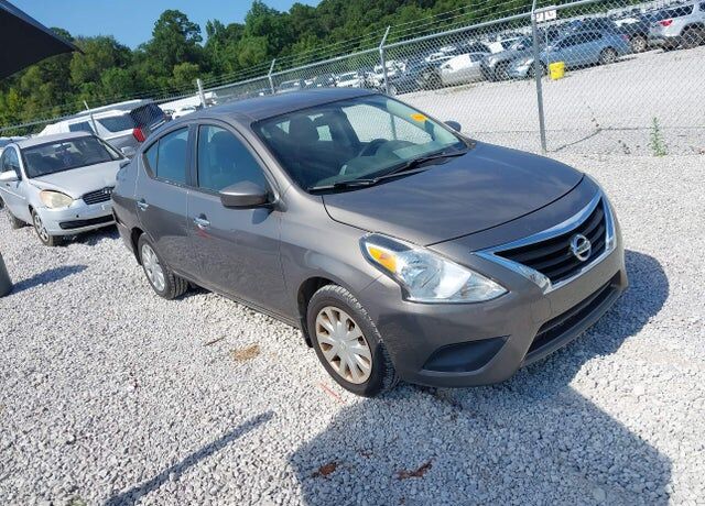 2017 NISSAN Versa