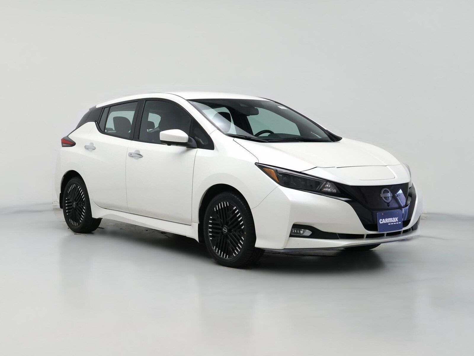 2024 NISSAN Leaf