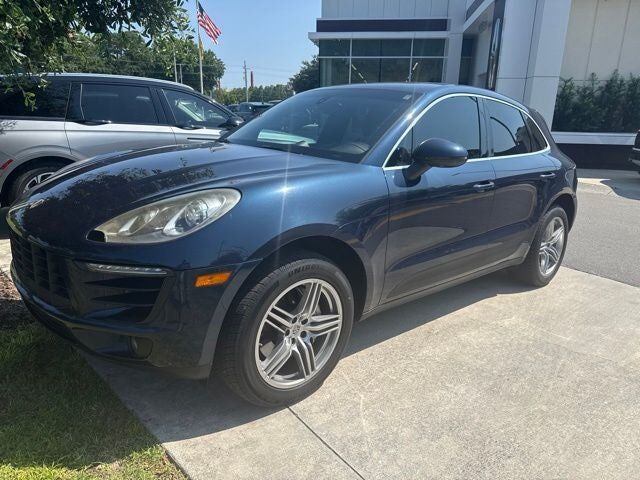 2015 PORSCHE Macan