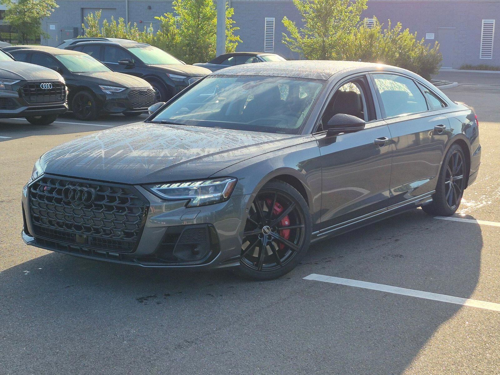 2023 AUDI S8