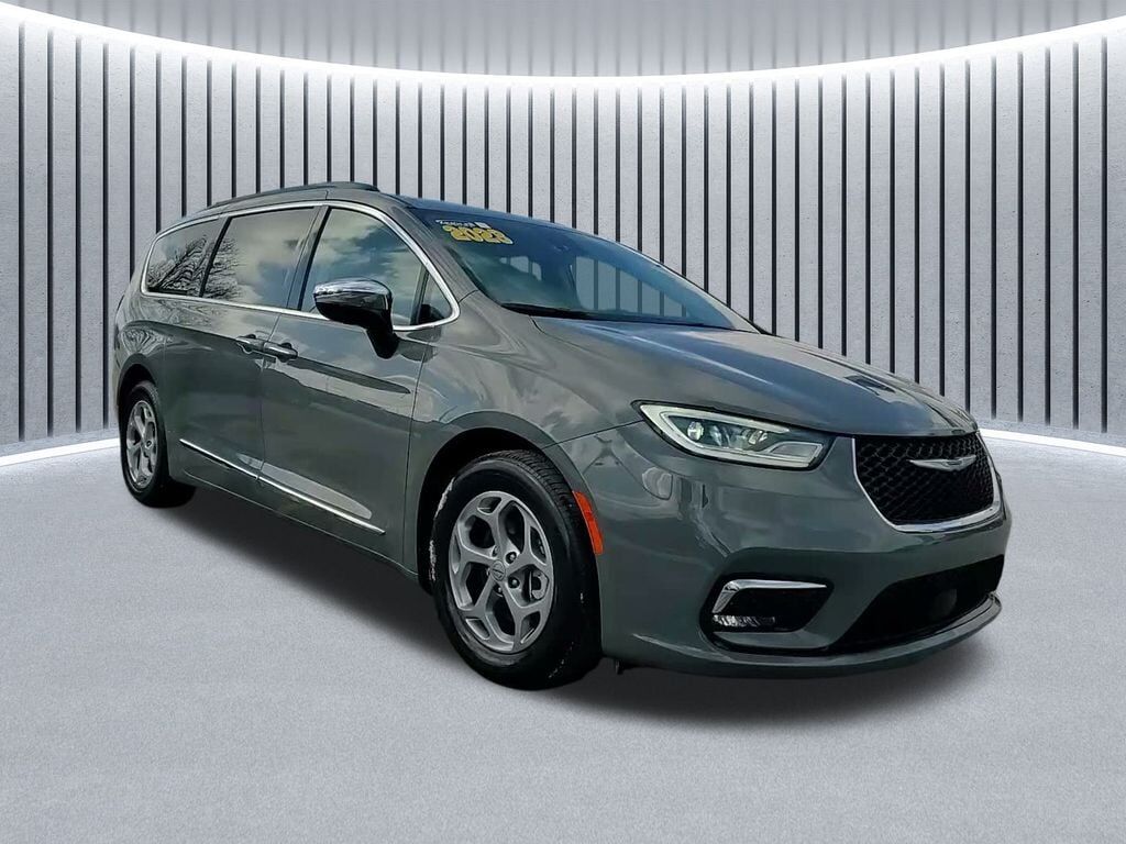 2023 CHRYSLER Pacifica
