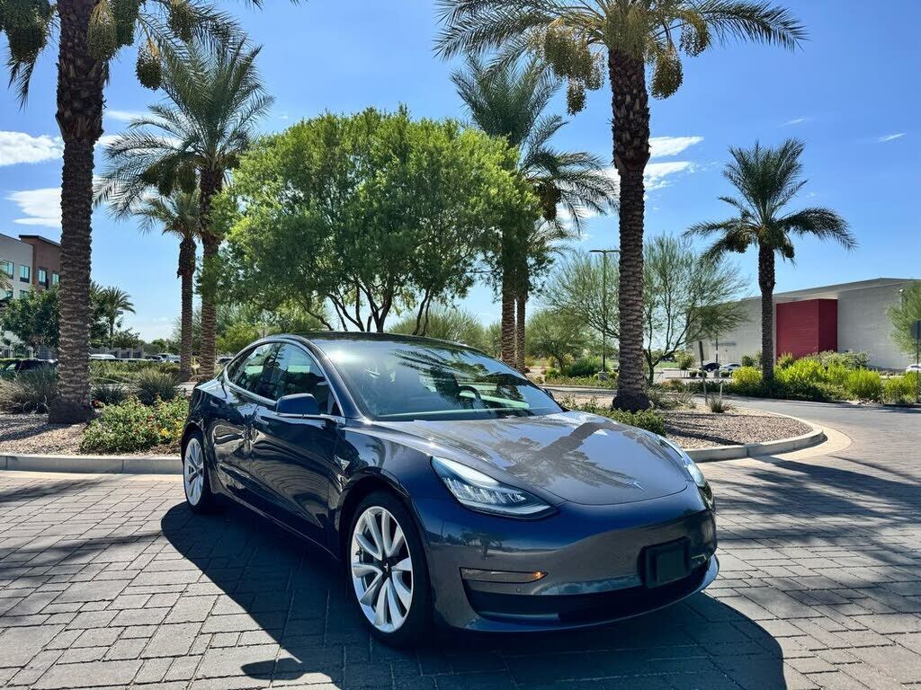2018 TESLA Model 3