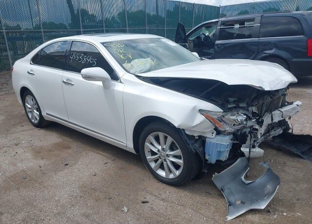 2011 LEXUS ES
