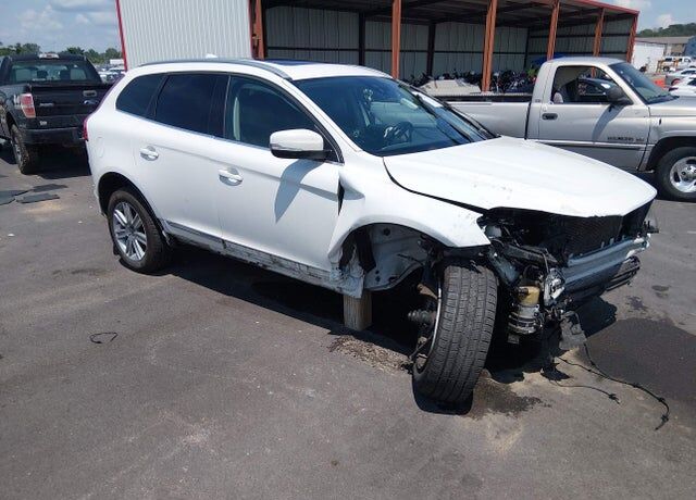 2017 VOLVO XC60