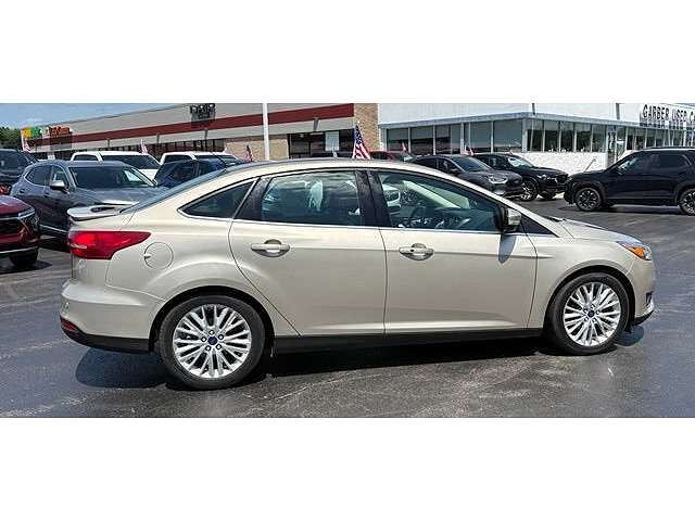 2017 FORD Focus