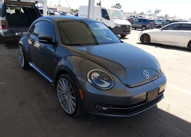 2012 VOLKSWAGEN Beetle