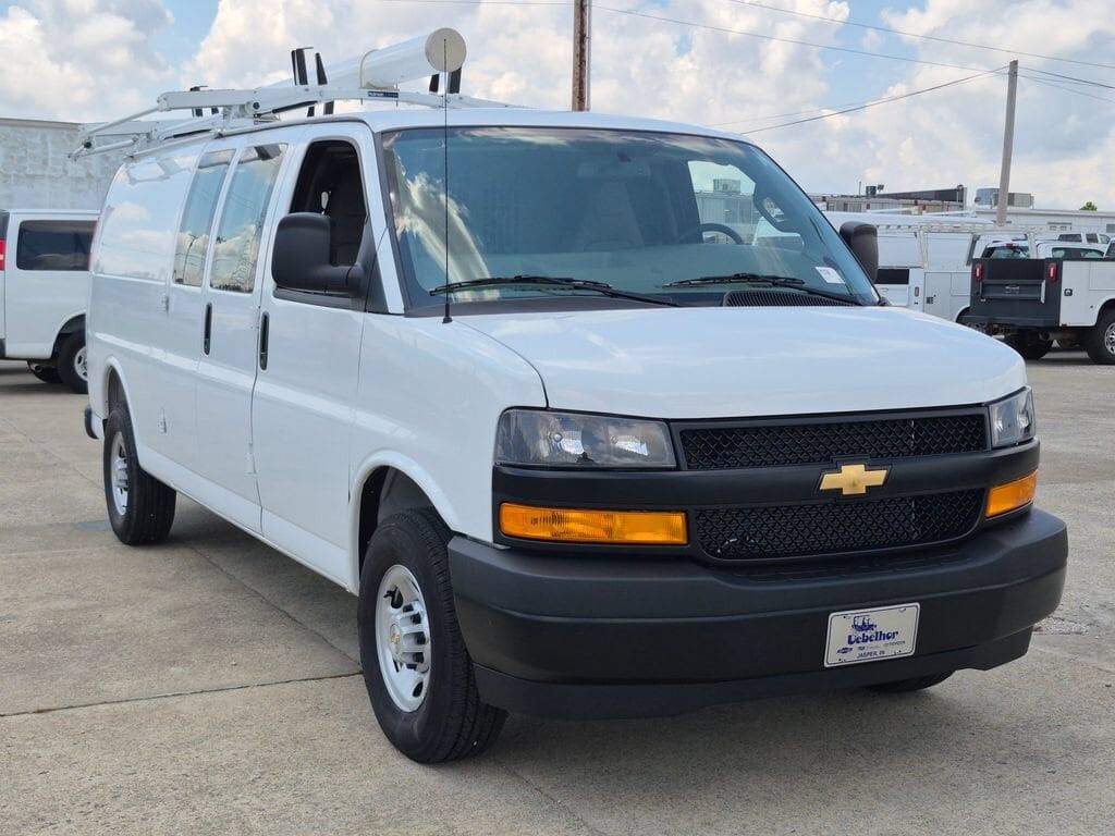 2026 CHEVROLET Express