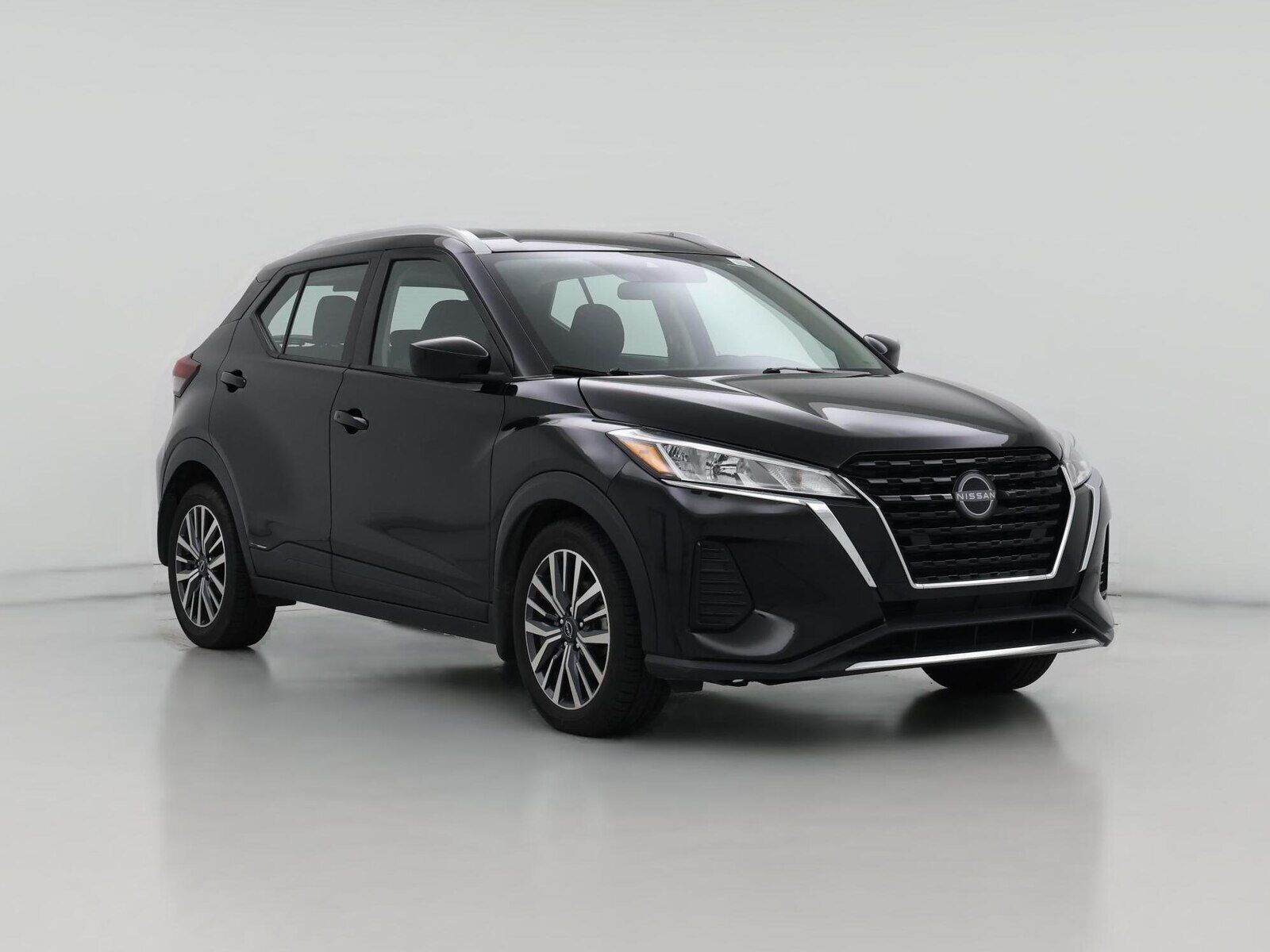 2023 NISSAN Kicks