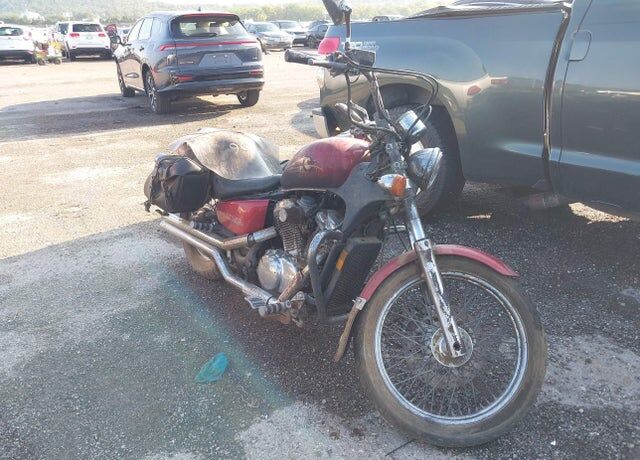 2003 HONDA VT600CD