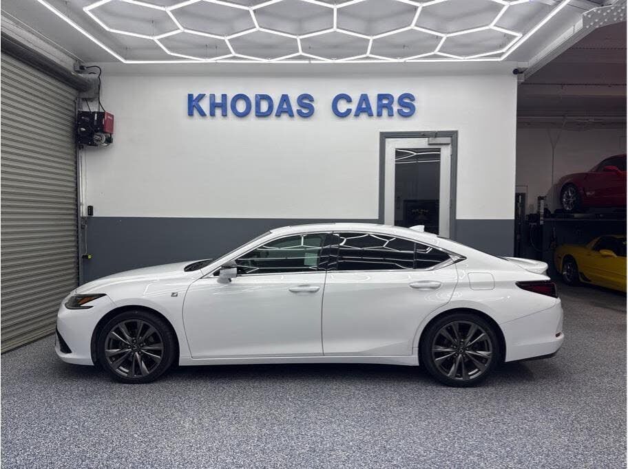 2020 LEXUS ES