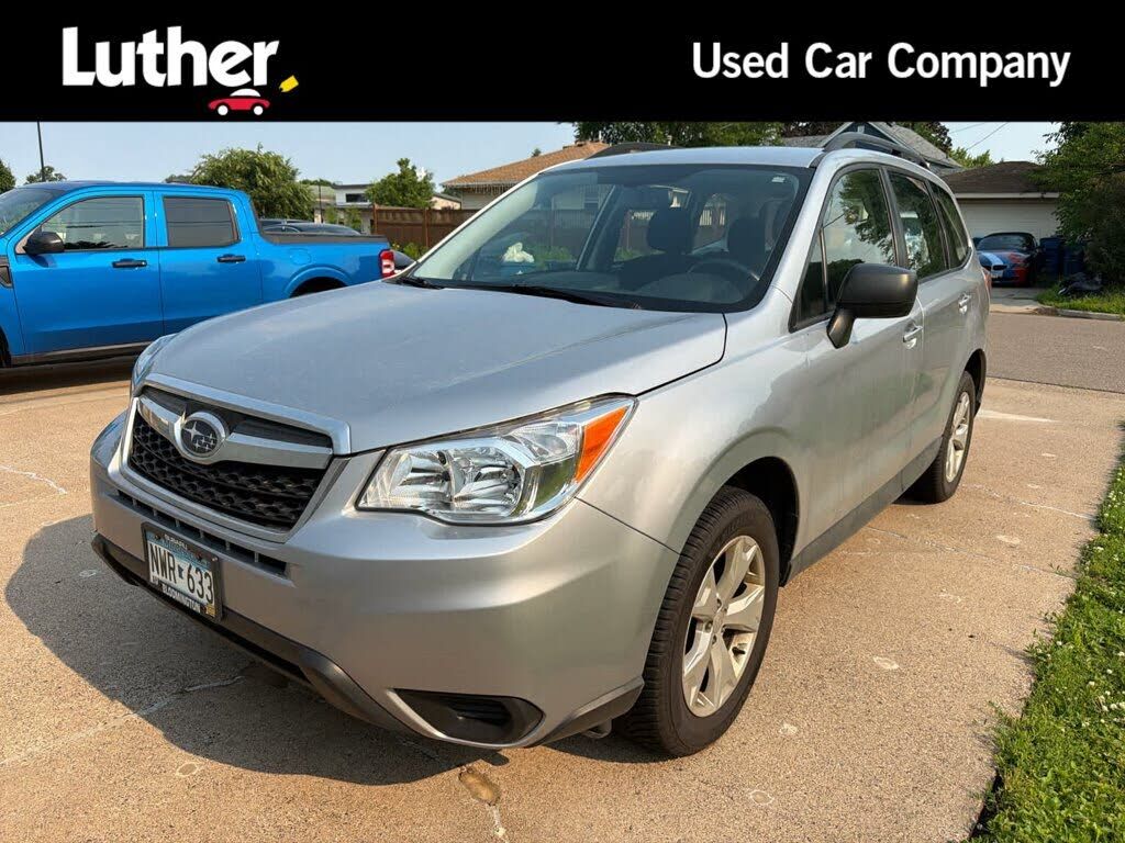 2016 SUBARU Forester