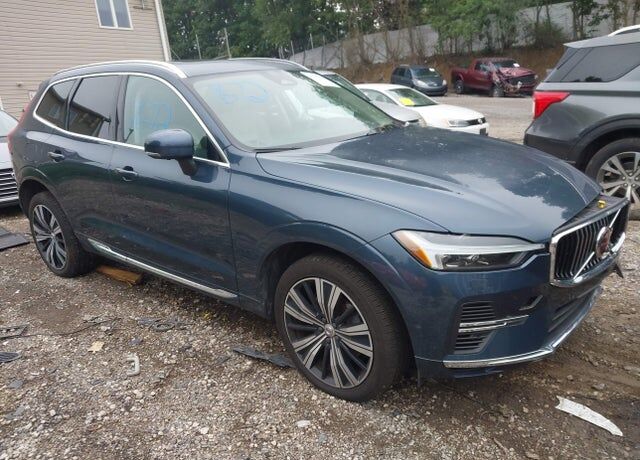 2022 VOLVO XC60