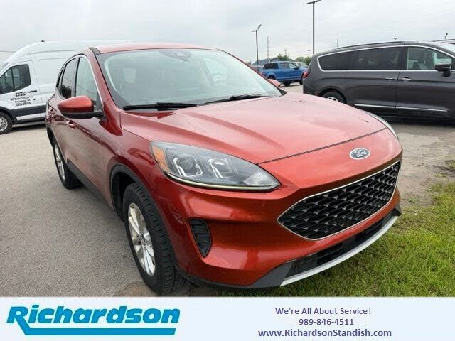 2020 FORD Escape