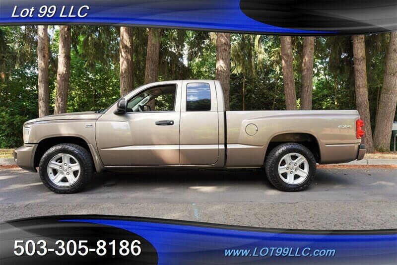 2010 DODGE Dakota