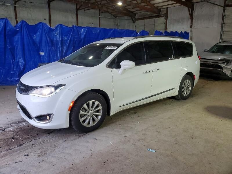 2019 CHRYSLER Pacifica