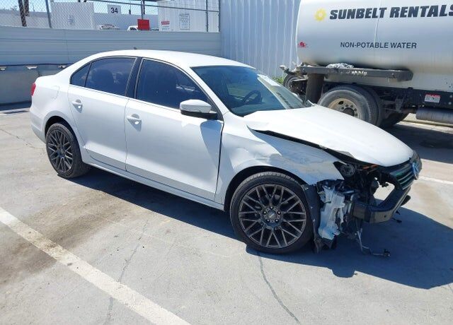 2013 VOLKSWAGEN Jetta
