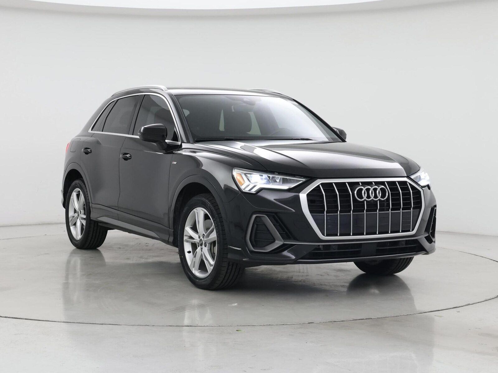 2022 Audi Q3