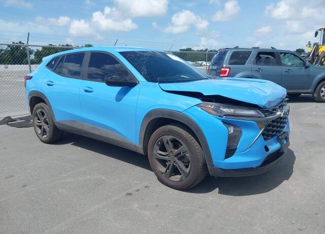 2024 CHEVROLET Trax