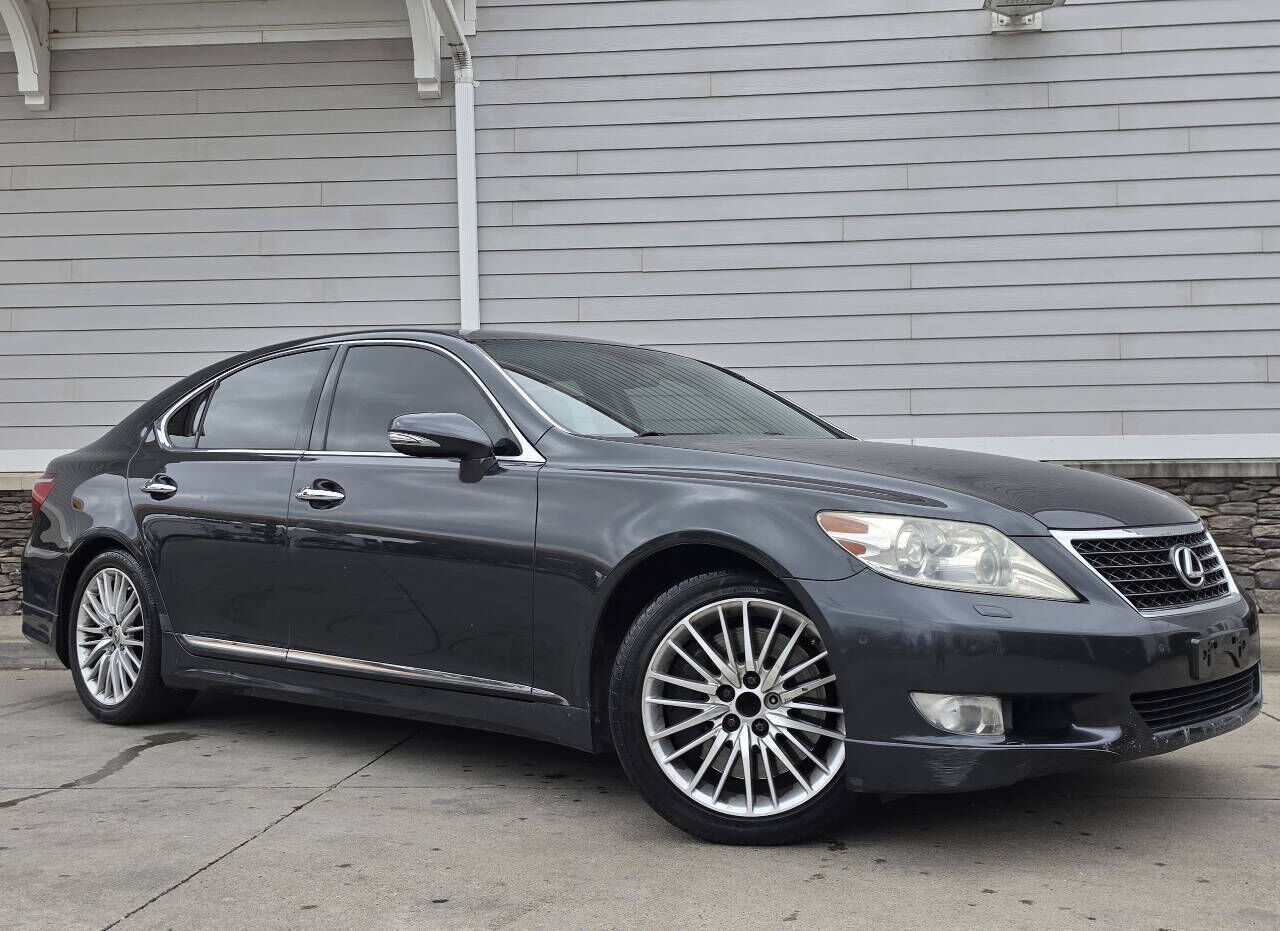 2011 LEXUS LS