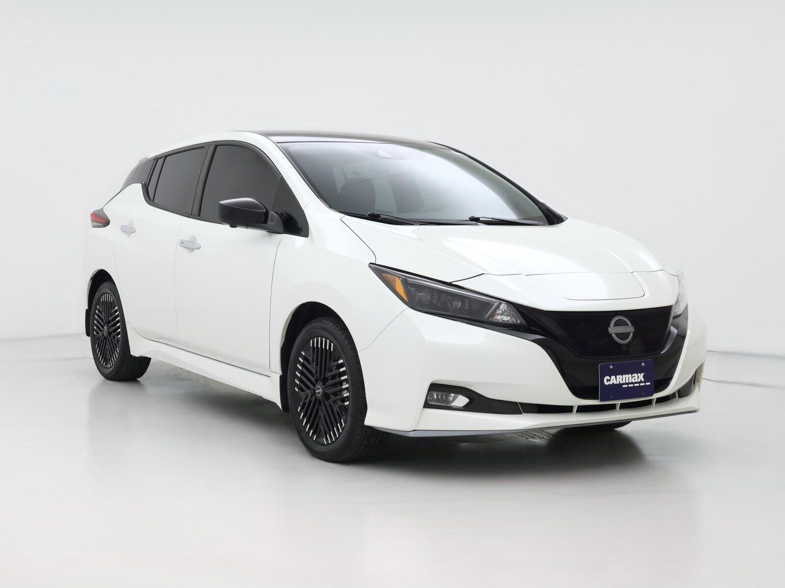 2024 NISSAN Leaf