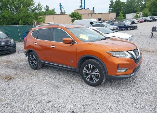 2017 NISSAN Rogue
