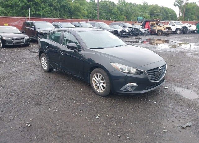 2016 MAZDA Mazda3