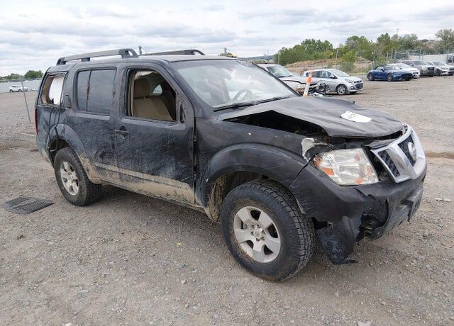 2011 NISSAN Pathfinder