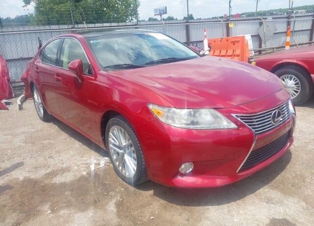 2013 LEXUS ES