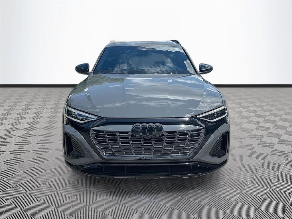 2024 Audi Q8