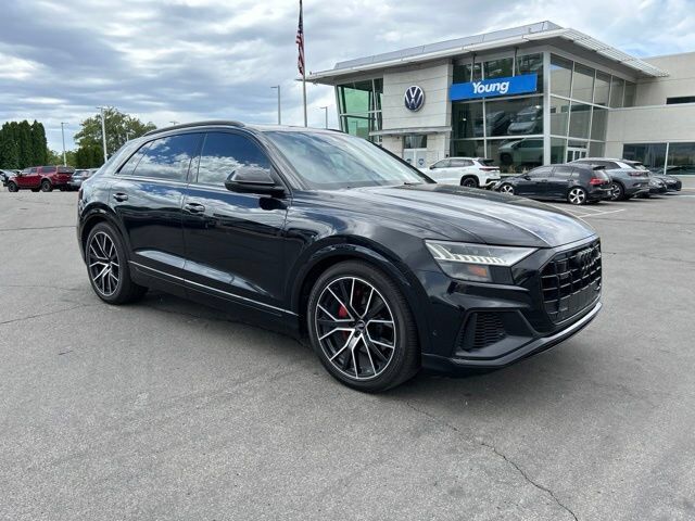 2020 AUDI Q8