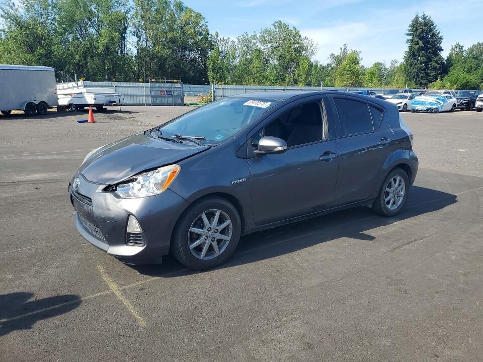 2014 TOYOTA Prius