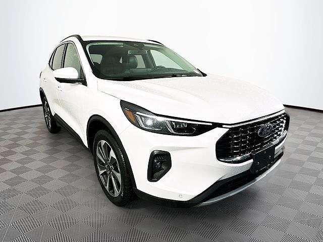 2024 FORD Escape