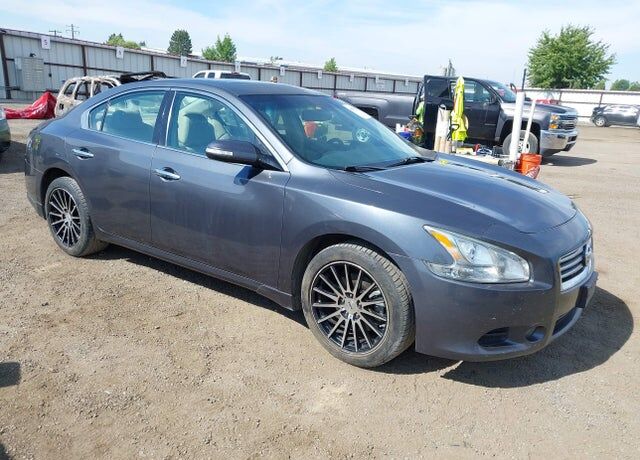 2012 NISSAN Maxima