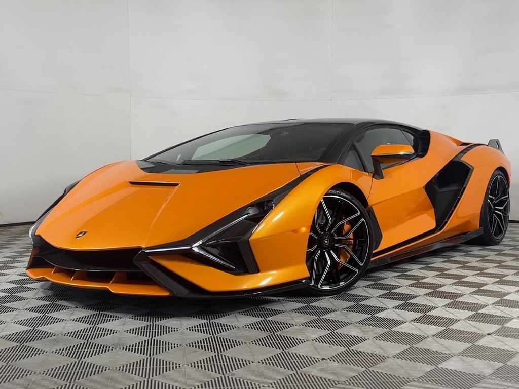 2020 LAMBORGHINI Aventador