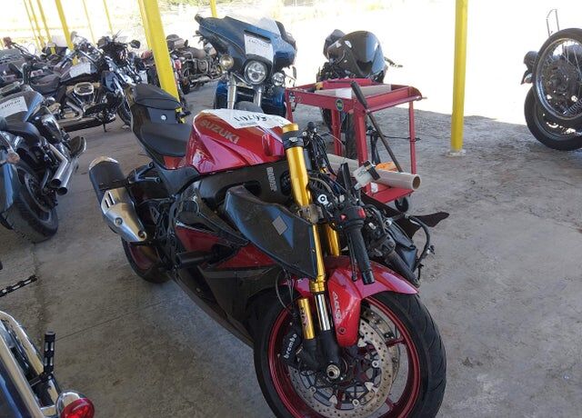 2025 SUZUKI GSX-R1000R