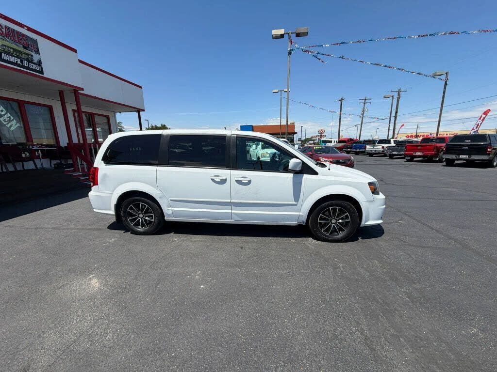 2017 DODGE Grand Caravan
