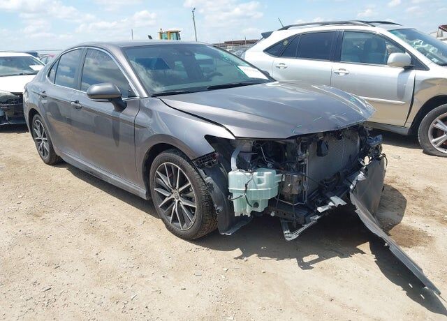 2022 TOYOTA Camry