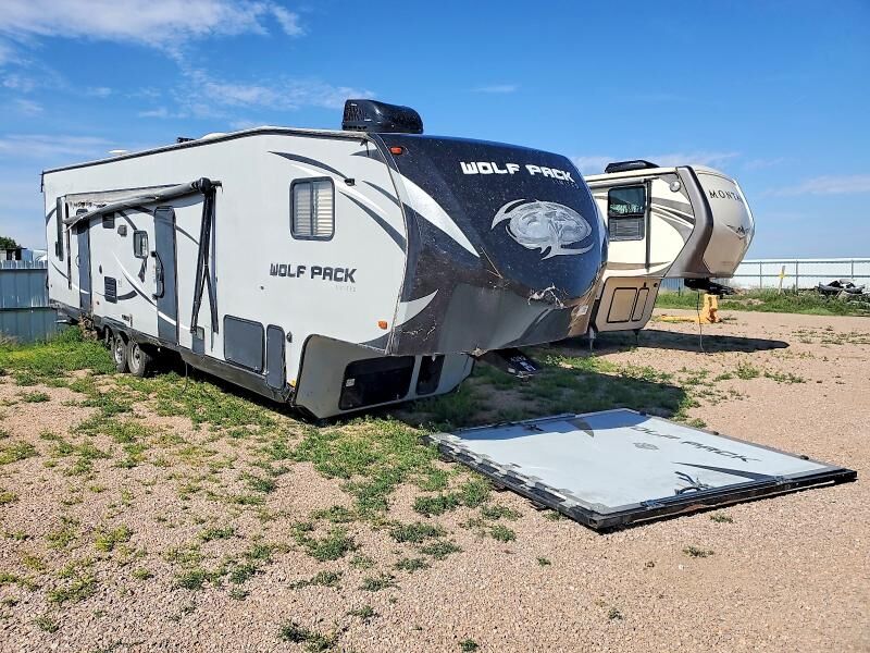 2016 FOREST RIVER Cherokee Toy Hauler