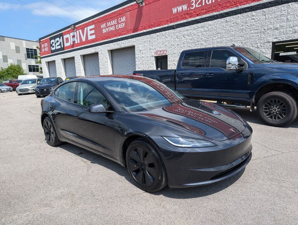 2024 TESLA Model 3