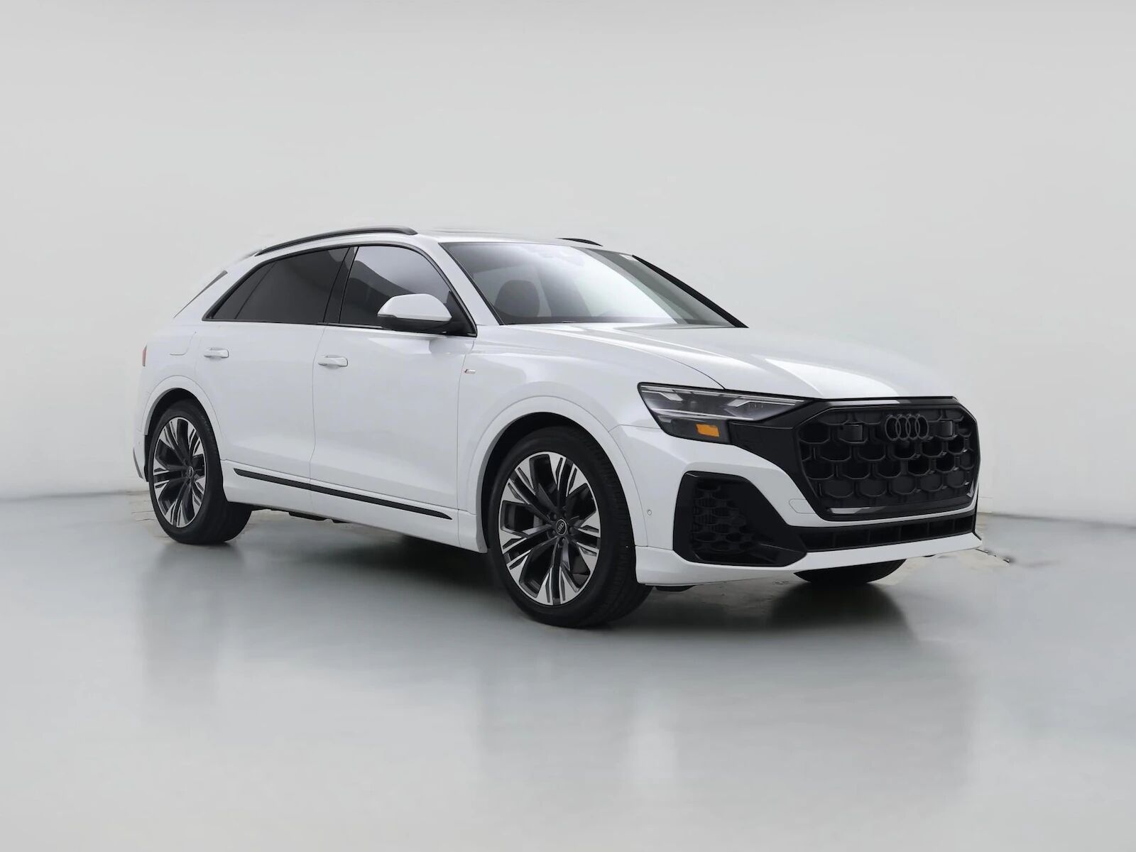 2025 AUDI Q8
