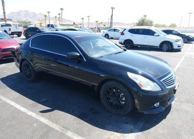 2013 INFINITI G37
