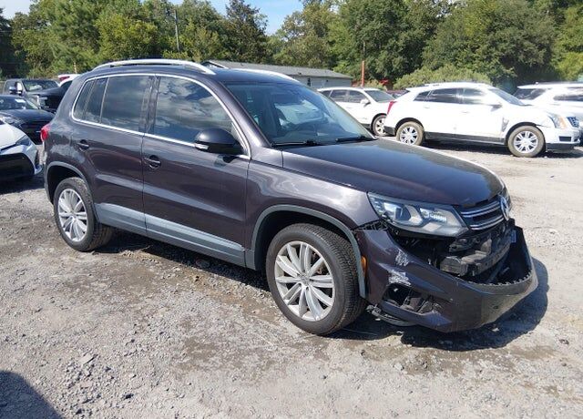 2016 VOLKSWAGEN Tiguan